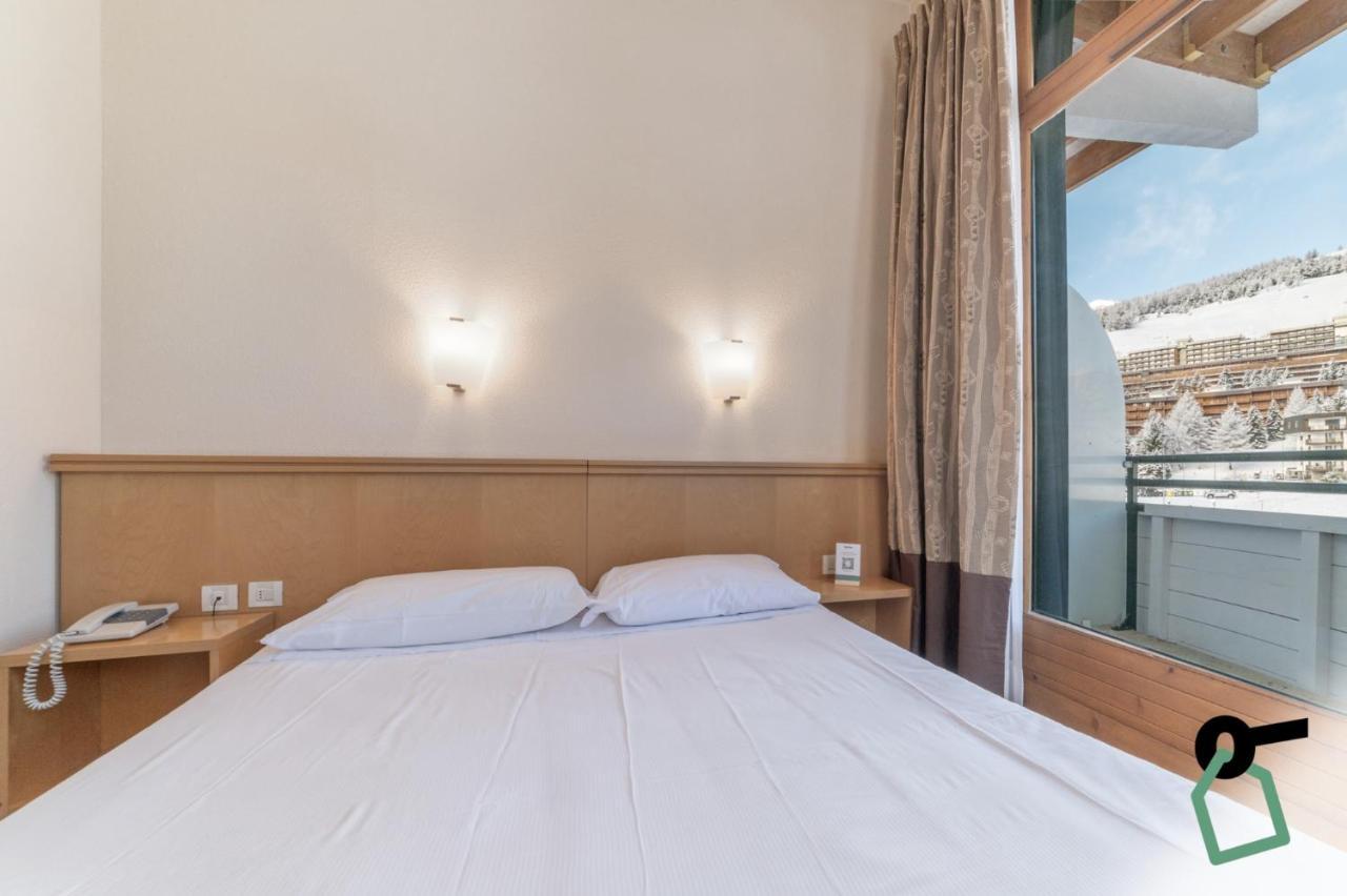 Hotiday Hotel Sestriere Exterior photo